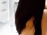 下面有跟棒棒糖 在豪华的落地窗前的大床上怒草嫩逼JK少女