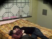 用传统的宝剑乳交和粘稠的口交玩弄一个男人 3