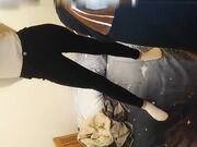 约涉世未深的粉嫩嫩小女生到出租屋做爱 前凸后翘好身材 大长腿胸前鼓胀饱满