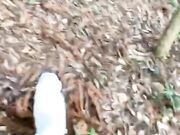 今天天气好晴朗 带学生妹钻进小树林里野战一把 美乳细腰小翘臀