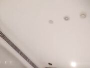 深夜约了个牛仔裤少妇啪啪 沙发调情扣逼抽插抱起来干 穿着高跟鞋床边侧入猛操