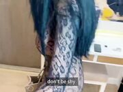 再次挑战SS级超魔鬼身材Sensai_竟然暴露两颗巨乳在街上