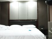 一身懒肉的小姐歪倒沙发 主动脱衣口交情趣内衣爆操