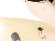 新鲜出炉 帝都 酒店 风骚小少妇 高跟 无套 首次撒尿 舔脚 内射粉穴