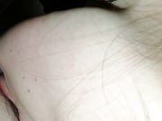 勾引正在玩电脑的漂亮小嫂子