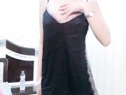 泰国约妹3P性感吊带睡衣长相清纯妹子 白皙皮肤骑乘深喉口交