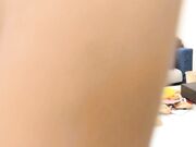 一袭长裙骚气逼人，床上淫态尽显，爆操高潮