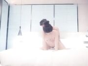 约了个旗袍性感少妇TP啪啪 沙发舔奶隔着内裤摸逼舔弄口交 上位骑乘后人侧入猛操