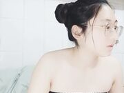 骚气眼镜大奶少妇和纹身小哥双人啪啪 口交骑乘换上黑色网袜