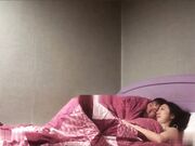 最近手紧约炮 ️气质美少妇到家庭旅馆啪啪套子破了精液流进逼里了