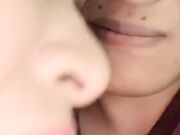 黑丝小少妇露脸嘴馋怎么办 自己玩跳弹让男友给吃奶子好痒