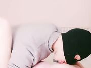 双马尾长相清纯无毛粉嫩白虎眼镜萝莉萌妹难得露脸啪啪秀