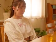 物价飞涨付不起水电费 女大学生的义妹来借浴2