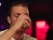 女老师和淘气的男孩总会有特殊的故事发生