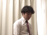 用绝世巨乳榨干精液的痴女性爱2