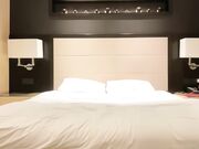 发色稚嫩妹，肉肉身材很对味