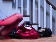 超强观感黑红皮衣丝袜情趣套装，口舌挑逗，深抠骚穴，后入翘臀，无套內射