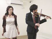 我独自呻吟G奶御姐化身淫游湿人用被灌满精液的嫩穴征服魔王