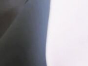 美少妇深夜勾搭摩的小伙小区野战 撩下内衣揉奶子吃屌 一字马野战中途来人