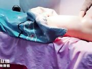 男技师妙手按摩小白领 爱液渗出套弄鸡巴 插入内射很满足