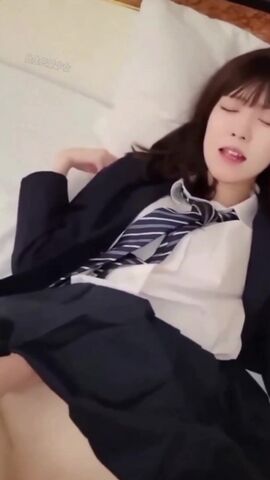 清纯学生妹少女吃鸡足交无套啪啪连续内射无毛嫩穴