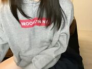 超级饥渴的小骚货自己就已经玩出水了