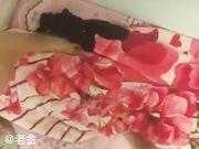 嫂子 小哥疫情期间借助嫂子家发生乱伦