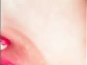 性感漂亮的网红女神鹿少女跳艳舞自慰后又去勾引在沙发上睡觉的表弟,操完一次还要,大叫：好爽,好爽,快点,我要!