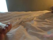 把精子射在她美丽的脸上