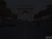 美女在服装店到处勾引男人