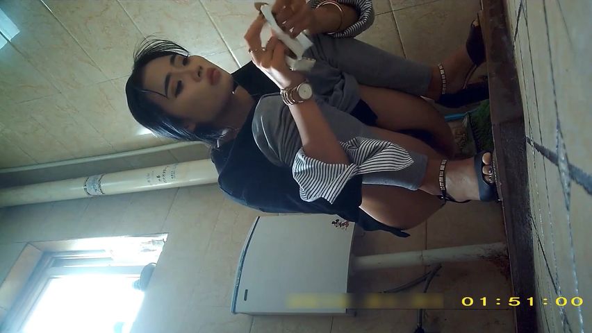 女厕高清露脸擦完鼻子再擦逼