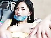 风骚美妇自慰棒大力插穴水真多