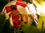 打炮不知道像不像他纹身一样猛