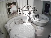 强壮纹身男把小三搞到高潮淫叫