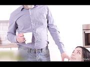 爷爷跟孙女在家里经常玩的游戏乱伦做爱