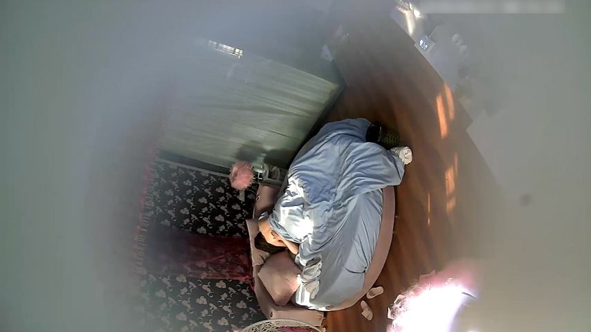 美女给人当小三到酒店主动伺候