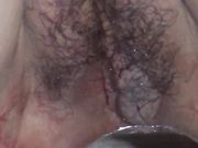 女厕近距离偷拍背着包的妹子