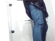 商场厕拍看起来很富有的阿姨