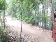 野战自拍 以天为被以电动车为床在小路旁愉快的偷情