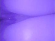 坐厕偷拍漂亮时尚妹子的不雅动作