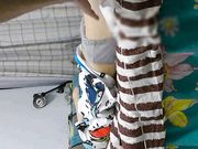 小哥男扮女装下药迷倒女网友