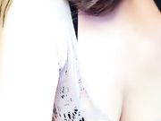 满肥逼大奶美女道具抽插自慰出水