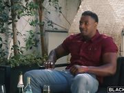 漂亮的女友就要贡献出来一起享受