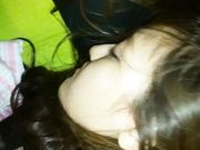 趁白嫩小妞醉酒高清拍摄其诱人咪咪和小穴长得漂亮的被干