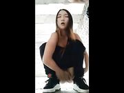 非常屌的90后白虎村姑和鲜肉级男主播户外野战太多蚊子了只好去人家的毛坯房里脱光了继续干