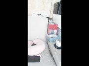 路边野鸡三姐妹伺候顾客3偷偷玩直播，露脸激情口活胸推活不错，激情上位淫语不断