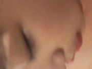 妹子被灌醉后惨遭无套激射打火机塞逼