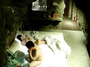 偷拍口活不错的肥仔舔到女友不要不要的