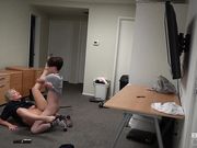 用少年的大鸡巴取乐的女警