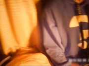 路边鸡窝泄火店里有一位很火的小姐姐草她还需要要排队